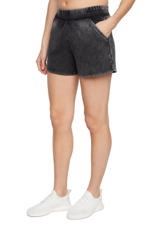 Elle Short