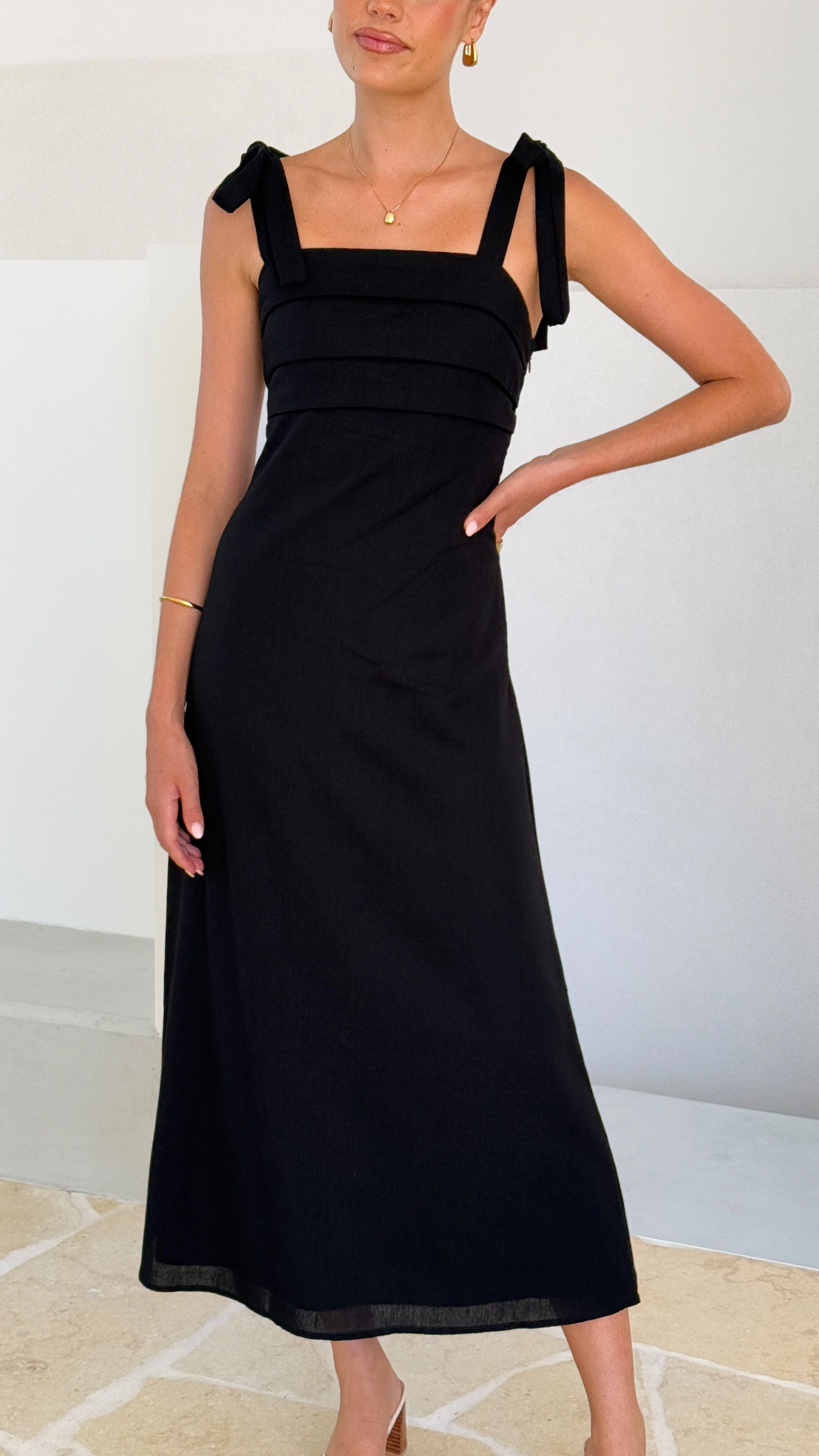 Rayana Tie Maxi Dress - Black