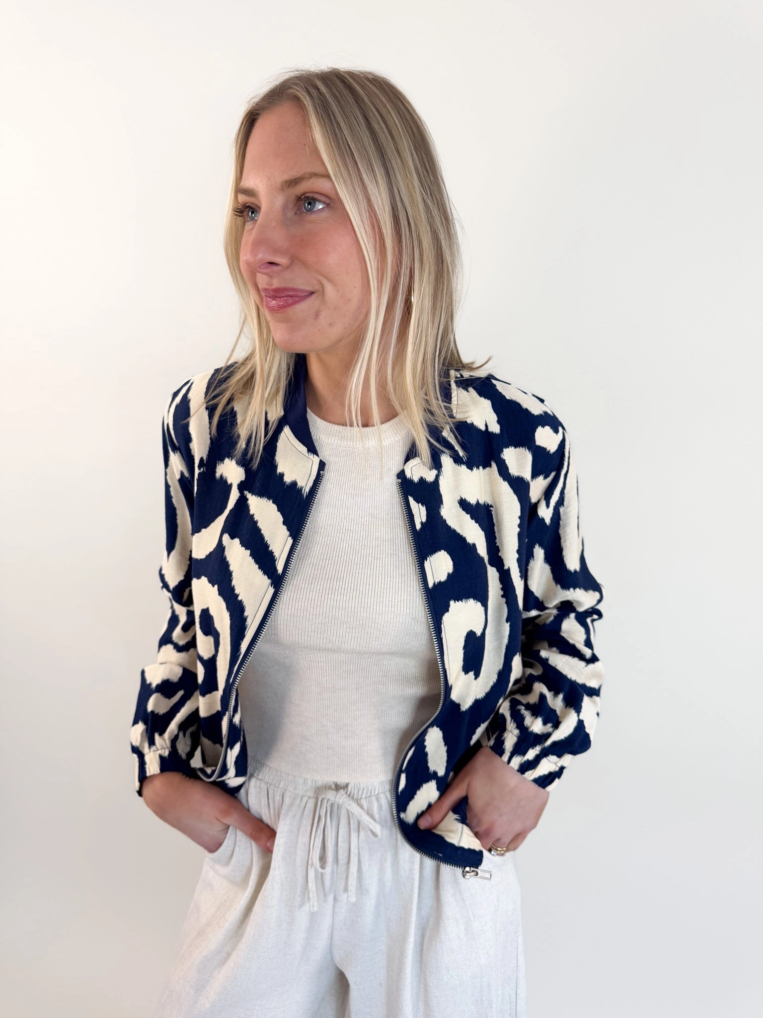 Thais Printed Woven Jacket