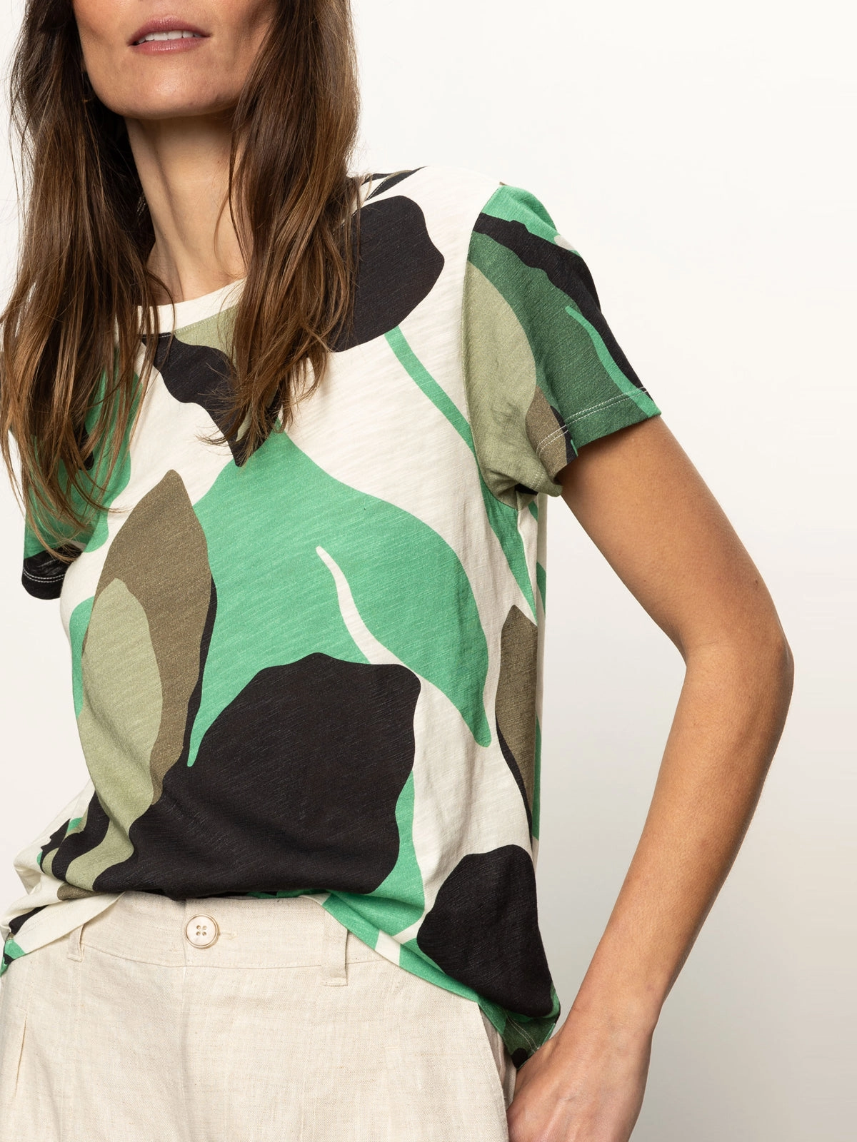 The Perfect Tee Palm Shadow