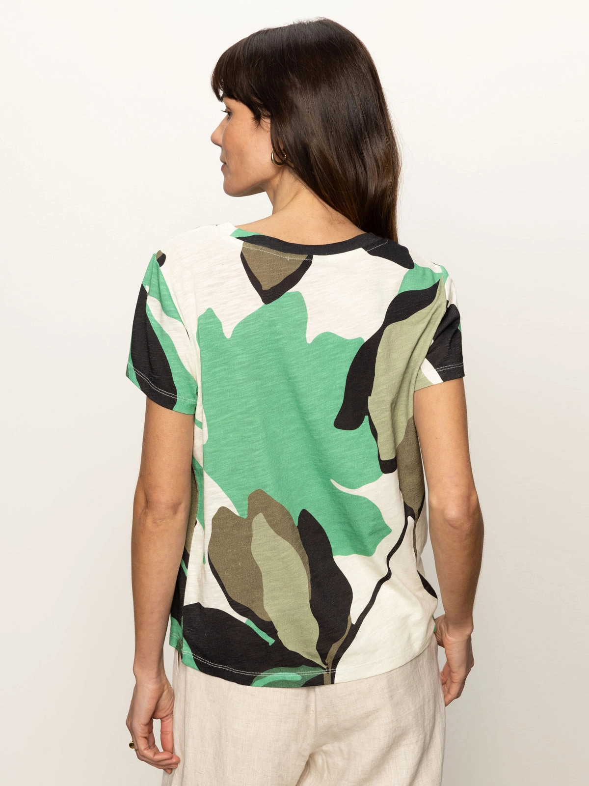 The Perfect Tee Palm Shadow